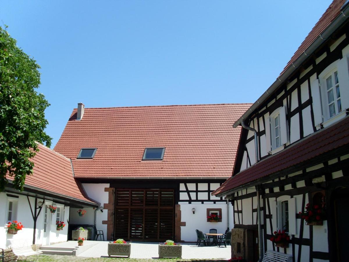 Gites Et Chambres D'Hotes Maison Ungerer Hunspach Exterior photo